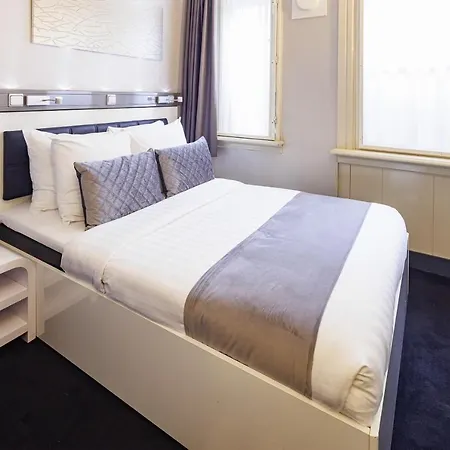 Cc Hotell 3*