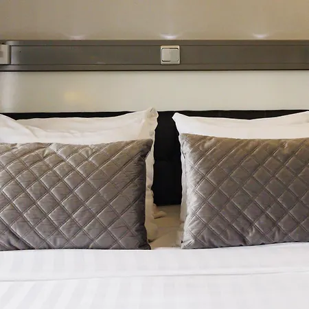 Hotell Cc 3*