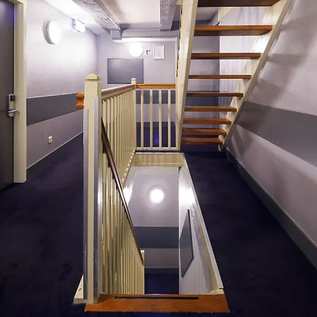 Hotell Cc 3*